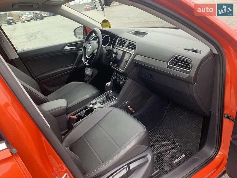 Внедорожник / Кроссовер Volkswagen Tiguan 2018 в Львове фото 8 Внедорожник / Кроссовер Volkswagen Tiguan 2018 в Львове