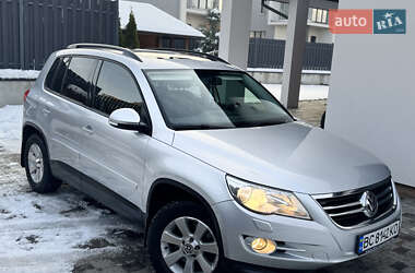 Внедорожник / Кроссовер Volkswagen Tiguan 2010 в Львове