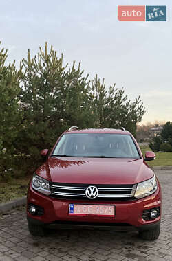 Позашляховик / Кросовер Volkswagen Tiguan 2015 в Львові