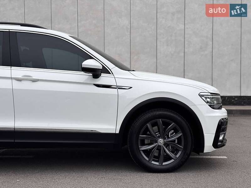 Внедорожник / Кроссовер Volkswagen Tiguan 2018 в Киеве фото 14 Внедорожник / Кроссовер Volkswagen Tiguan 2018 в Киеве