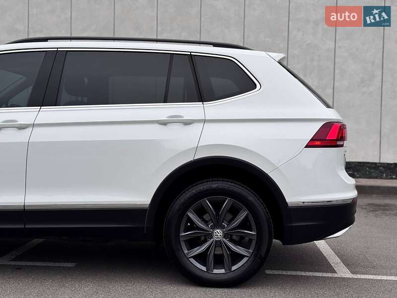 Внедорожник / Кроссовер Volkswagen Tiguan 2018 в Киеве фото 10 Внедорожник / Кроссовер Volkswagen Tiguan 2018 в Киеве