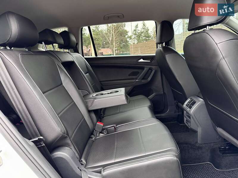 Внедорожник / Кроссовер Volkswagen Tiguan 2018 в Киеве фото 27 Внедорожник / Кроссовер Volkswagen Tiguan 2018 в Киеве