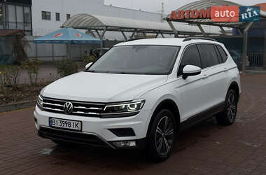 Позашляховик / Кросовер Volkswagen Tiguan 2017 в Полтаві