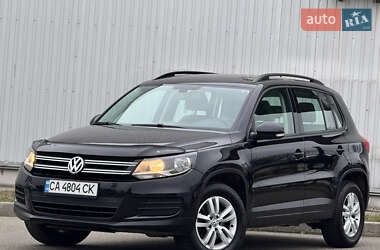 Внедорожник / Кроссовер Volkswagen Tiguan 2015 в Киеве