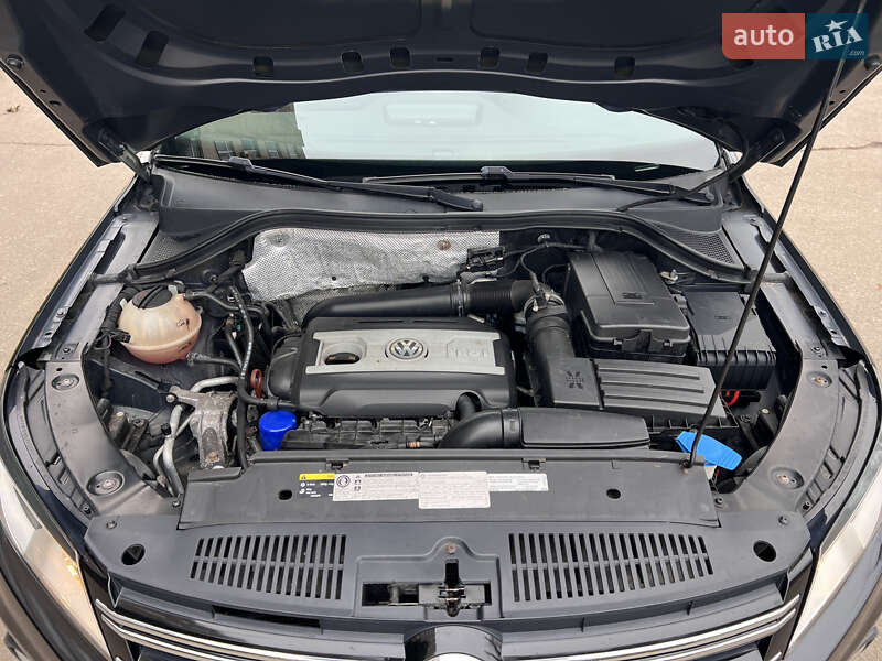 Внедорожник / Кроссовер Volkswagen Tiguan 2013 в Николаеве