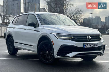 Внедорожник / Кроссовер Volkswagen Tiguan 2022 в Киеве