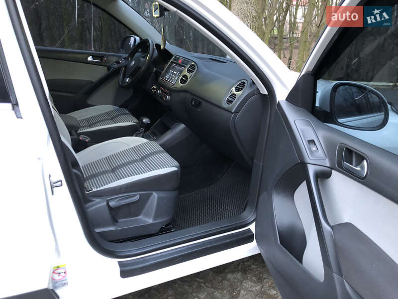 Внедорожник / Кроссовер Volkswagen Tiguan 2009 в Черновцах фото 18 Внедорожник / Кроссовер Volkswagen Tiguan 2009 в Черновцах