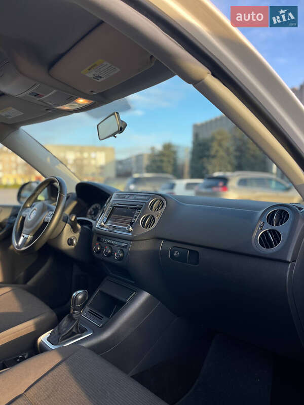 Внедорожник / Кроссовер Volkswagen Tiguan 2015 в Кременчуге
