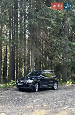 Позашляховик / Кросовер Volkswagen Tiguan 2010 в Києві