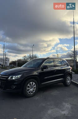 Внедорожник / Кроссовер Volkswagen Tiguan 2014 в Днепре