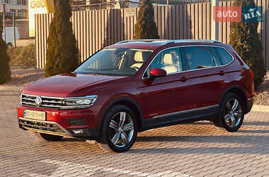 Внедорожник / Кроссовер Volkswagen Tiguan 2019 в Тернополе