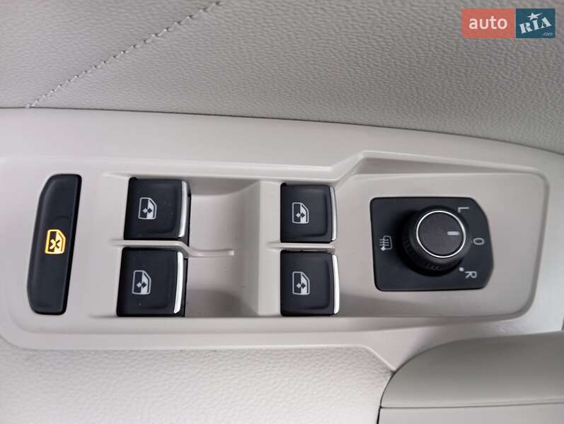 Внедорожник / Кроссовер Volkswagen Tiguan 2023 в Киеве