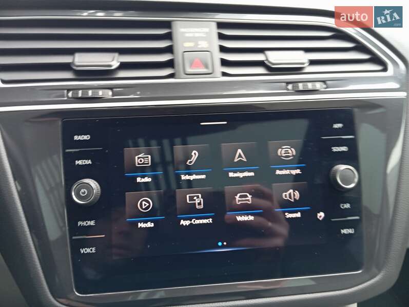 Внедорожник / Кроссовер Volkswagen Tiguan 2023 в Киеве