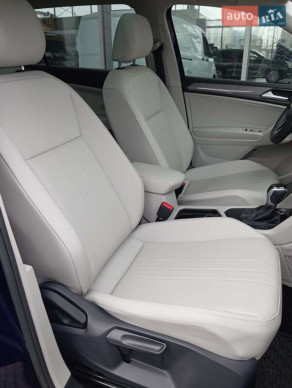 Внедорожник / Кроссовер Volkswagen Tiguan 2023 в Киеве