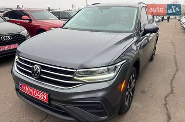 Внедорожник / Кроссовер Volkswagen Tiguan 2021 в Киеве
