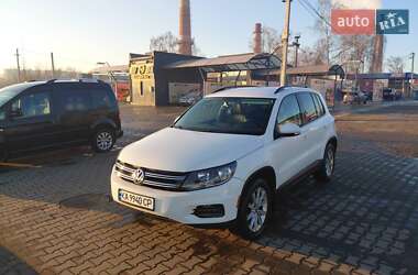 Внедорожник / Кроссовер Volkswagen Tiguan 2015 в Черновцах