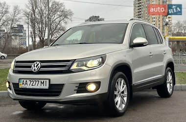 Внедорожник / Кроссовер Volkswagen Tiguan 2012 в Киеве