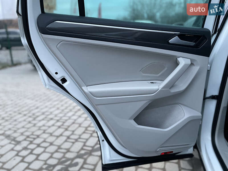 Внедорожник / Кроссовер Volkswagen Tiguan 2019 в Бердичеве