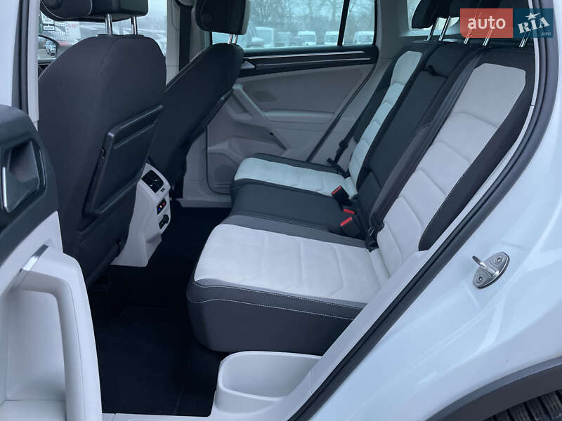 Внедорожник / Кроссовер Volkswagen Tiguan 2019 в Бердичеве