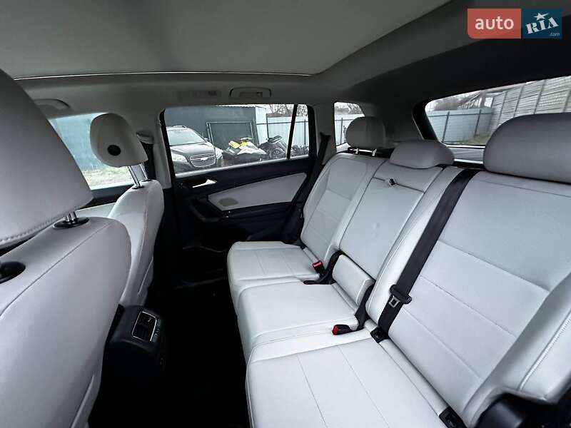 Внедорожник / Кроссовер Volkswagen Tiguan 2018 в Луцке
