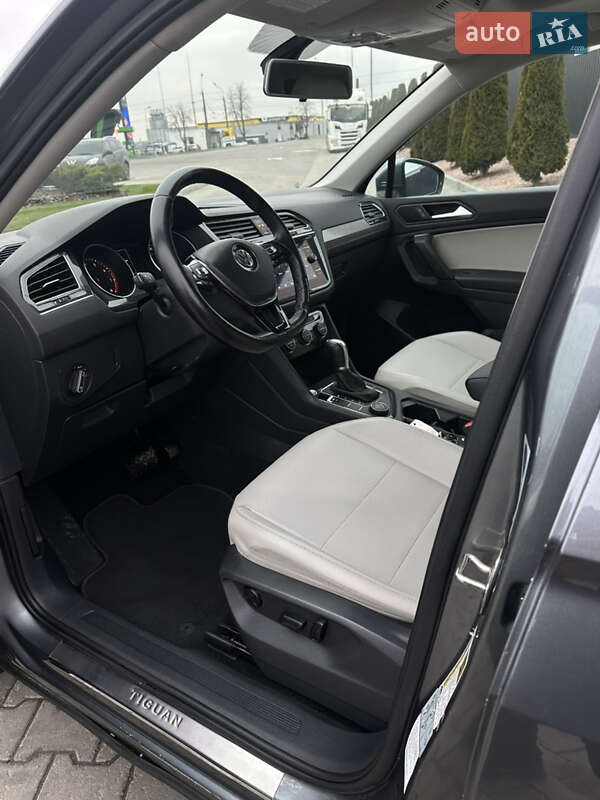 Внедорожник / Кроссовер Volkswagen Tiguan 2018 в Тернополе