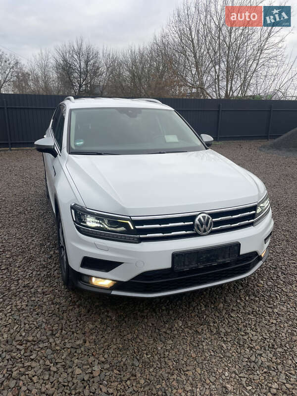 Внедорожник / Кроссовер Volkswagen Tiguan 2018 в Коростене