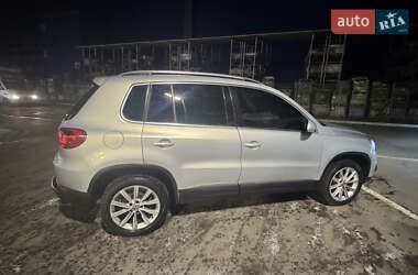 Внедорожник / Кроссовер Volkswagen Tiguan 2012 в Днепре