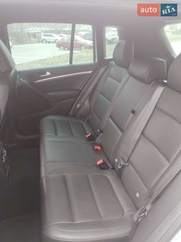 Внедорожник / Кроссовер Volkswagen Tiguan 2016 в Полтаве