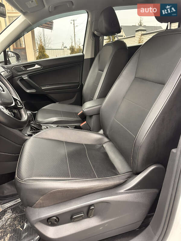 Внедорожник / Кроссовер Volkswagen Tiguan 2018 в Львове