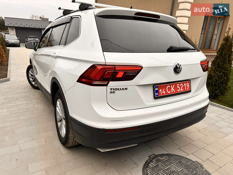 Внедорожник / Кроссовер Volkswagen Tiguan 2018 в Львове