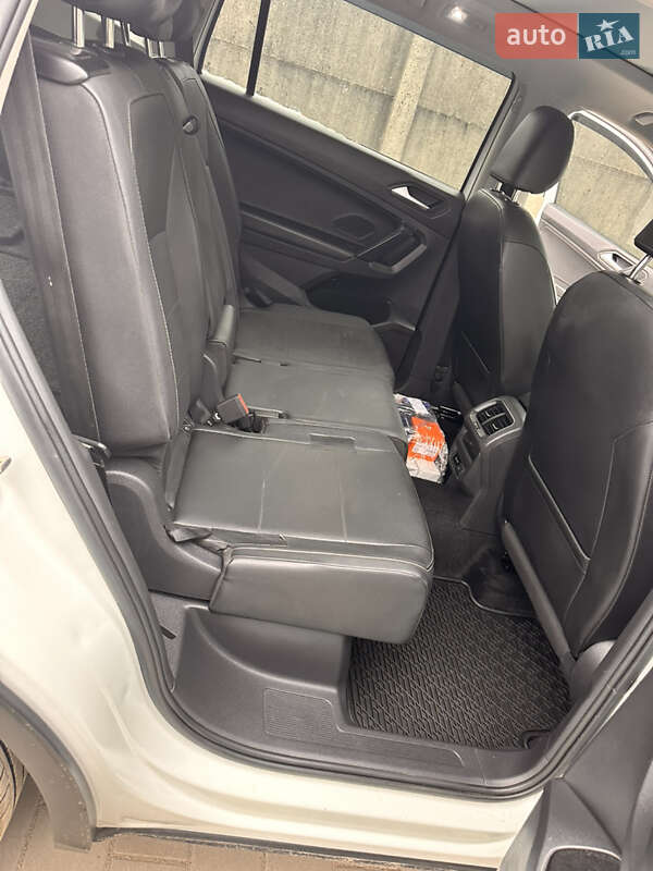 Внедорожник / Кроссовер Volkswagen Tiguan 2018 в Львове