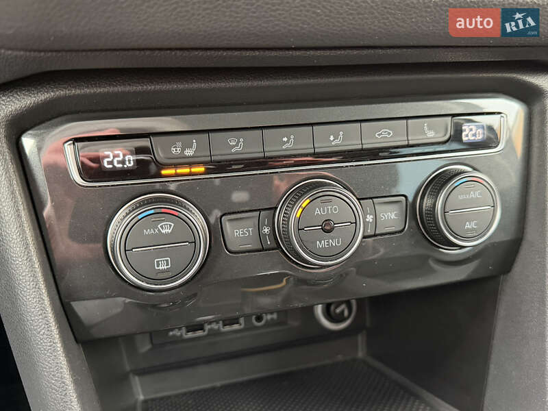 Внедорожник / Кроссовер Volkswagen Tiguan 2019 в Харькове