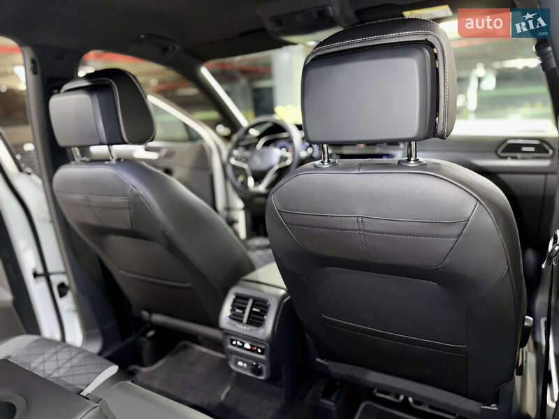 Внедорожник / Кроссовер Volkswagen Tiguan 2023 в Киеве