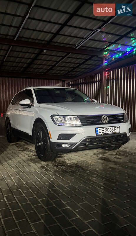 Внедорожник / Кроссовер Volkswagen Tiguan 2018 в Новом Роздоле