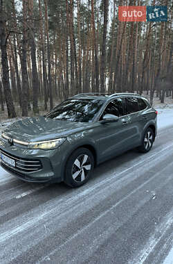 Внедорожник / Кроссовер Volkswagen Tiguan 2024 в Ахтырке
