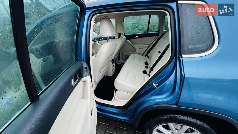 Внедорожник / Кроссовер Volkswagen Tiguan 2017 в Луцке