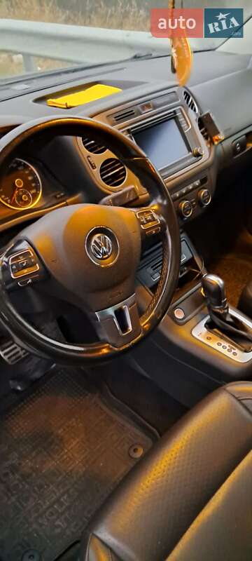 Внедорожник / Кроссовер Volkswagen Tiguan 2016 в Кобеляках