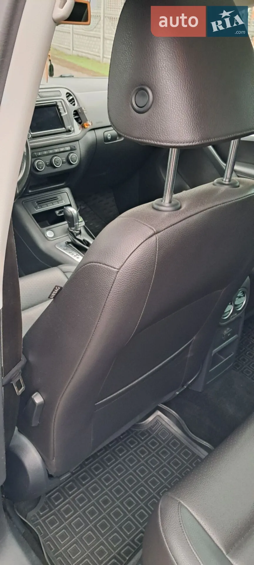2016 Volkswagen Tiguan - мініатюра 24