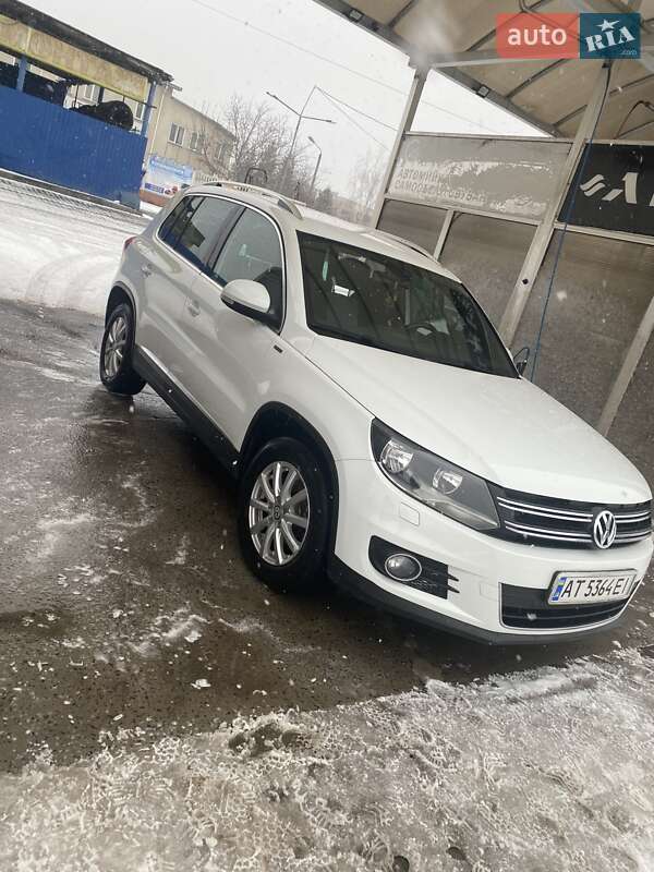 Внедорожник / Кроссовер Volkswagen Tiguan 2015 в Ивано-Франковске
