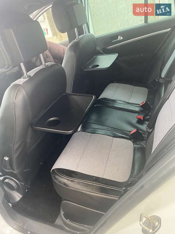 Внедорожник / Кроссовер Volkswagen Tiguan 2015 в Ивано-Франковске