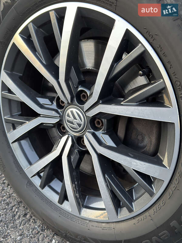 Внедорожник / Кроссовер Volkswagen Tiguan 2018 в Ковеле