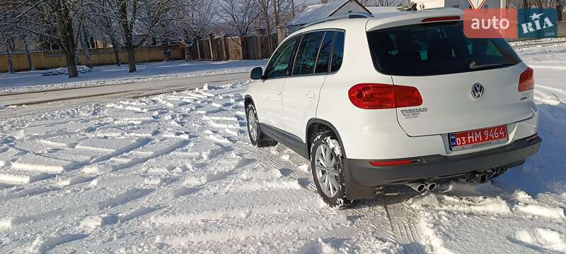 Внедорожник / Кроссовер Volkswagen Tiguan 2016 в Желтых Водах