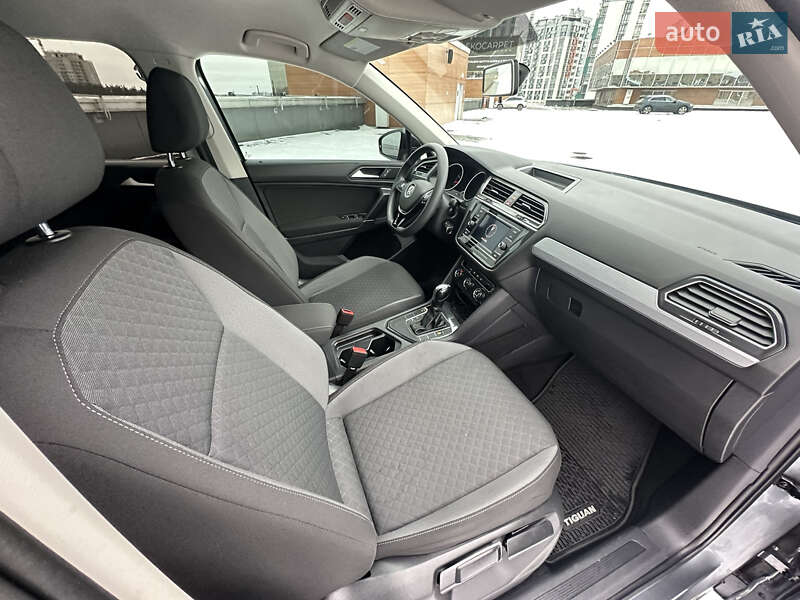 Внедорожник / Кроссовер Volkswagen Tiguan 2019 в Киеве