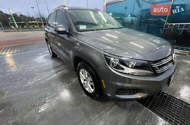 Позашляховик / Кросовер Volkswagen Tiguan 2015 в Києві