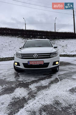 Внедорожник / Кроссовер Volkswagen Tiguan 2015 в Луцке