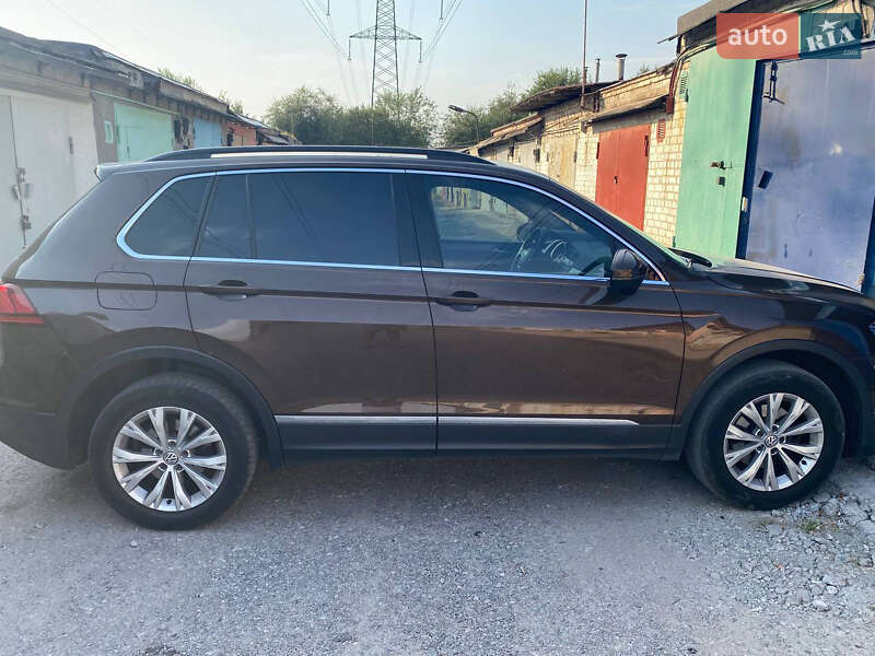 Внедорожник / Кроссовер Volkswagen Tiguan 2017 в Запорожье