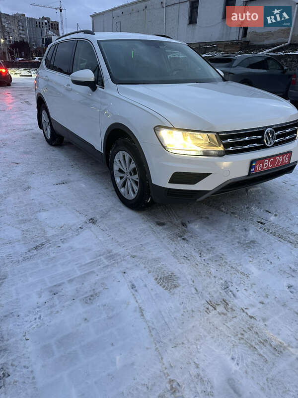 Внедорожник / Кроссовер Volkswagen Tiguan 2018 в Ровно