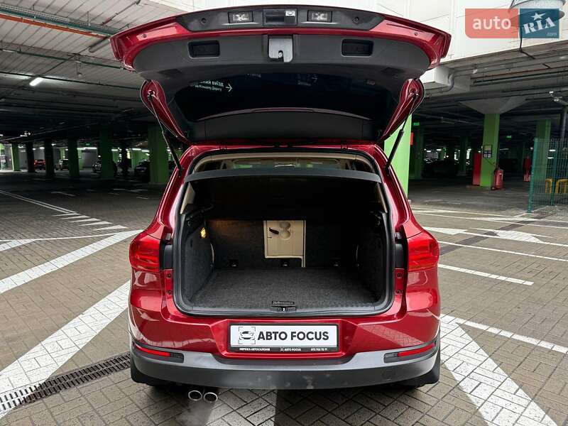 Внедорожник / Кроссовер Volkswagen Tiguan 2015 в Киеве
