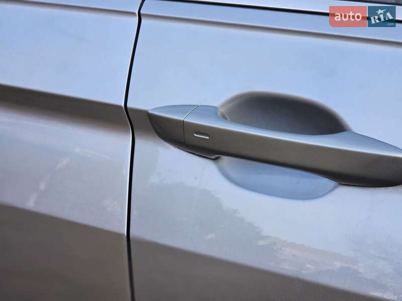 Внедорожник / Кроссовер Volkswagen Tiguan 2020 в Ровно