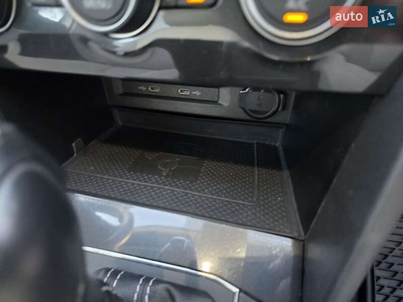 Позашляховик / Кросовер Volkswagen Tiguan 2020 в Кривому Розі фото 46 Позашляховик / Кросовер Volkswagen Tiguan 2020 в Кривому Розі